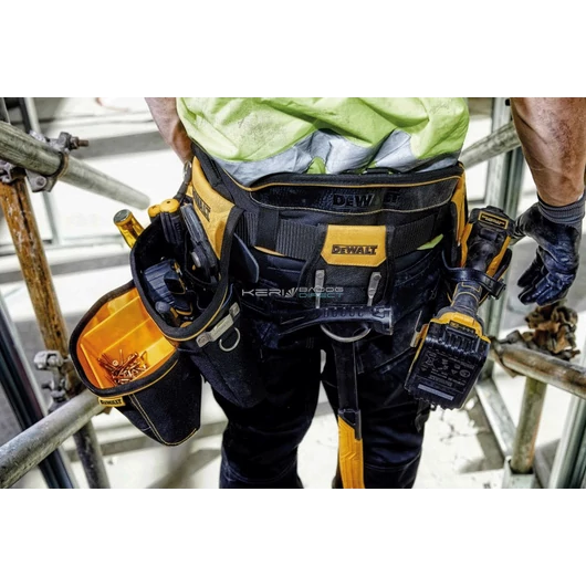 DeWALT Apron szerszámtartó öv használat közben