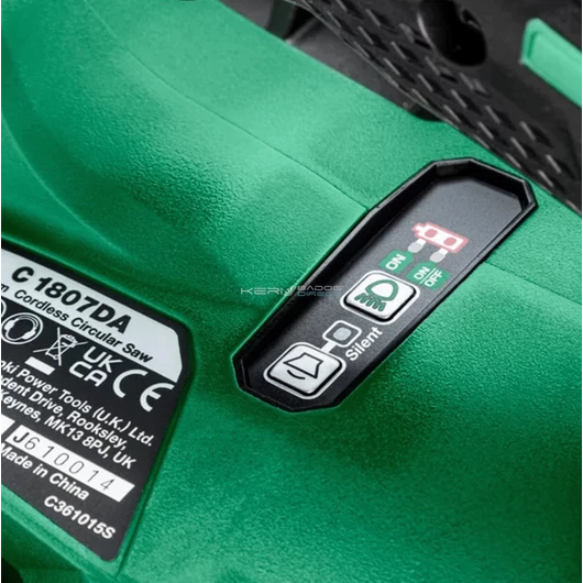 HiKOKI akkus körfűrész kezelés és visszajelzés